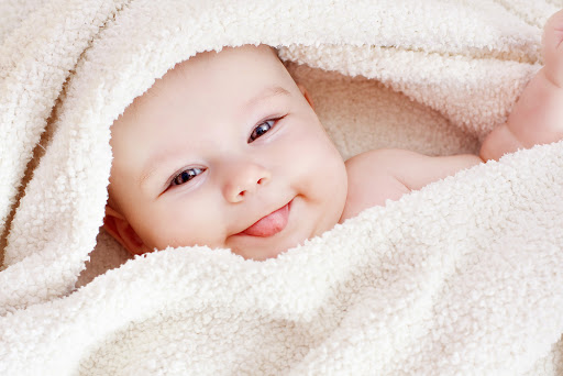 nươc-giat-sense-baby-giup-quan-ao-br-yeu-luon-mem-mai-thom-tho-suot-ngay-dai-1